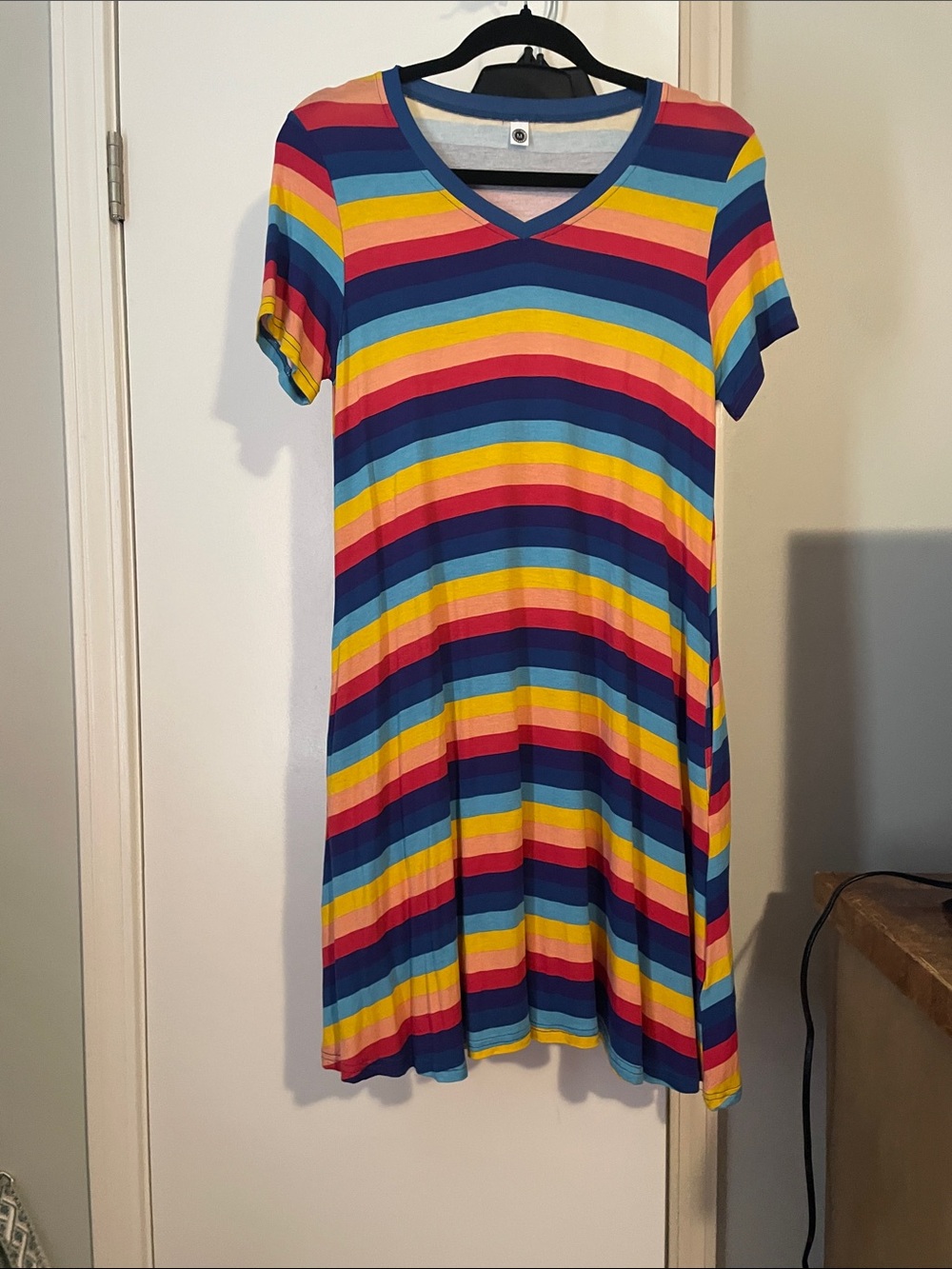 Women's Rainbow Stripe V-Neck Midi Dress - Multicolor